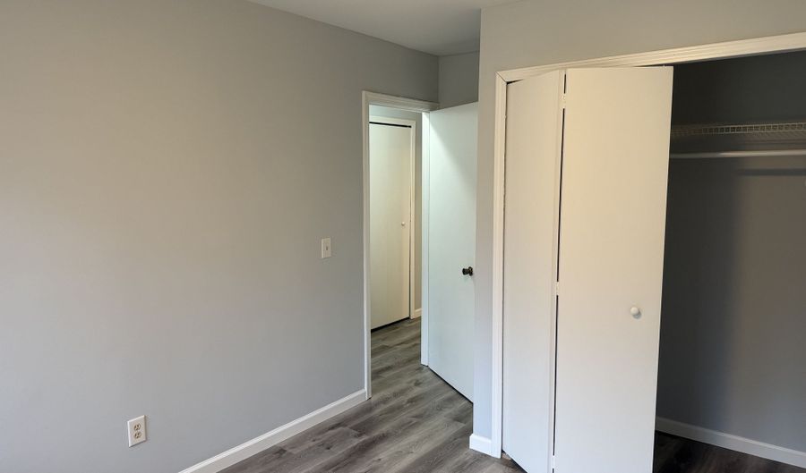 64 Country Place Ct 64, Alpharetta, GA 30005 - 2 Beds, 1 Bath