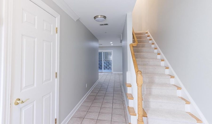 504- J N THOMAS St J, Arlington, VA 22203 - 3 Beds, 4 Bath