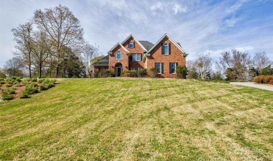125 Clearview Rd, Rock Hill, SC 29732 - 4 Beds, 3 Bath