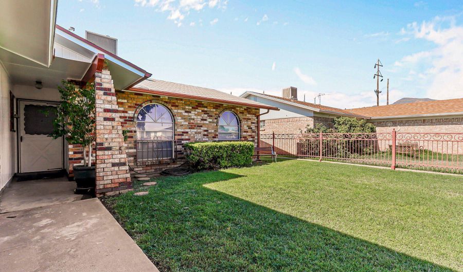 5008 DEARBORNE Dr, El Paso, TX 79924 - 3 Beds, 2 Bath