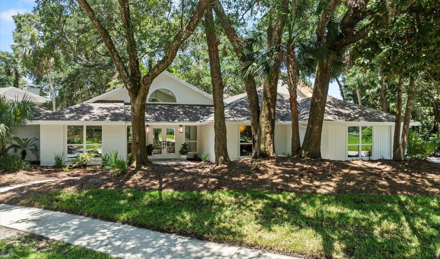 2212 Barefoot Trce, Atlantic Beach, FL 32233 - 4 Beds, 3 Bath