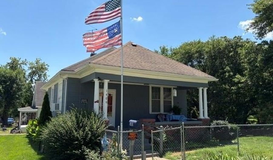 1400 Santa Fe St, Atchison, KS 66041 - 2 Beds, 1 Bath