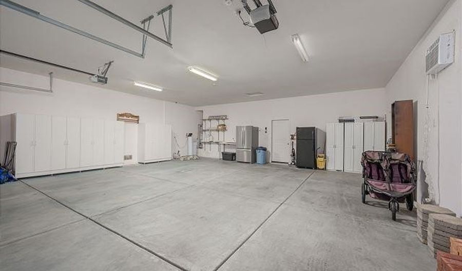 2459 N Ridge Ave, Bullhead City, AZ 86429 - 3 Beds, 2 Bath