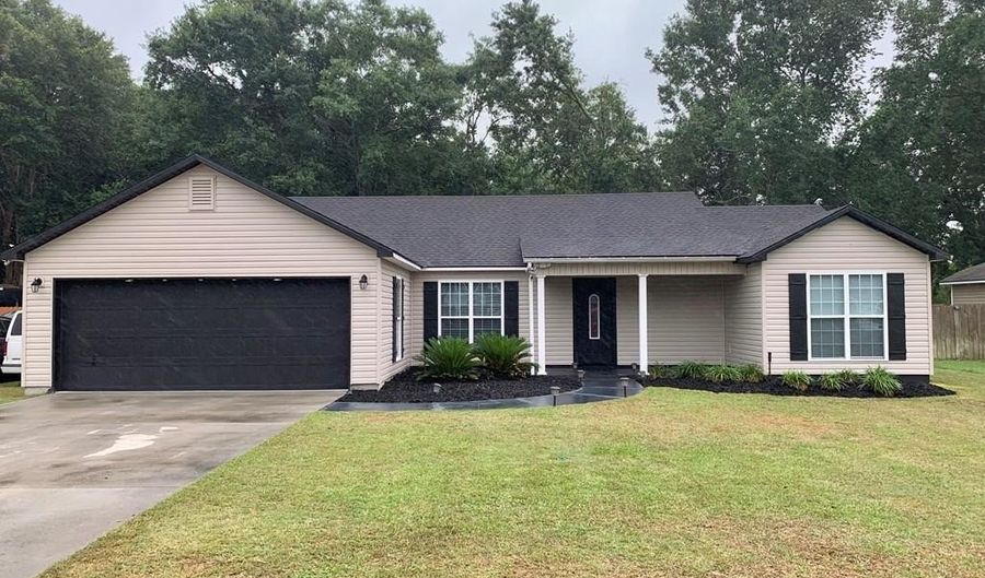 440 Spanish Moss Way, Adel, GA 31620 - 3 Beds, 2 Bath