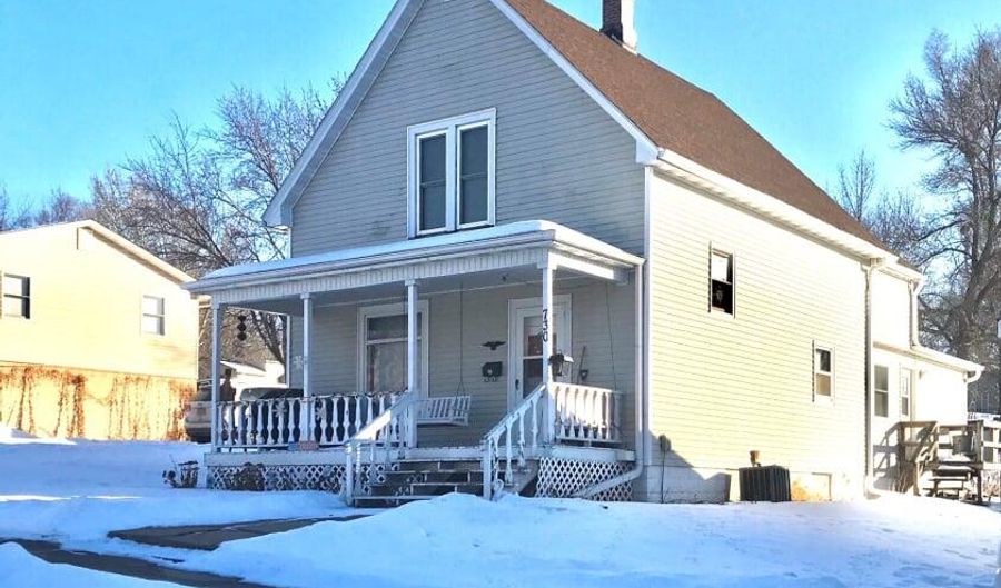 730 Main St, Akron, IA 51001 - 3 Beds, 2 Bath