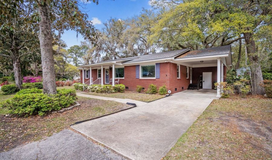 2411 Acorn Hill Ave, Beaufort, SC 29902 - 3 Beds, 2 Bath