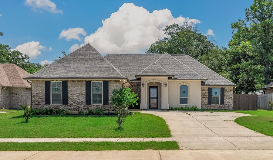 46 Crowder Dr, Benton, LA 71006 - 4 Beds, 2 Bath