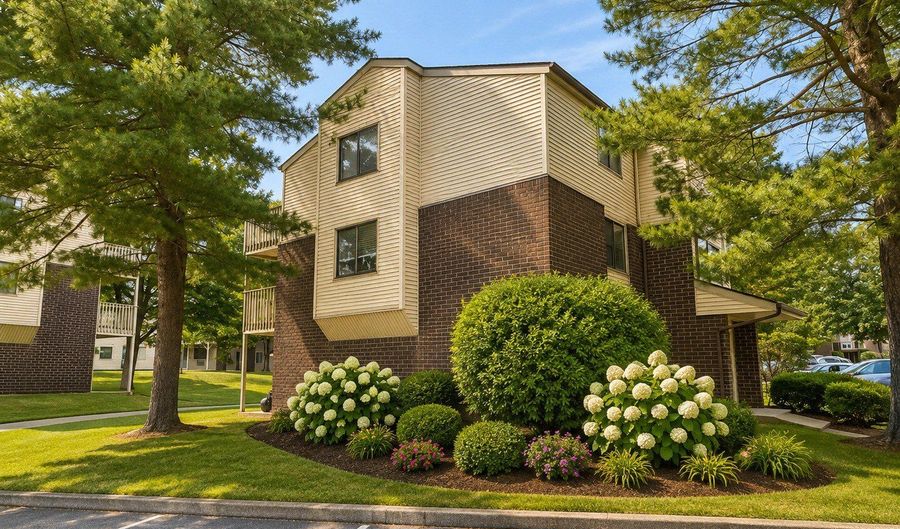 7 Padanaram Rd H167, Danbury, CT 06811 - 1 Beds, 1 Bath