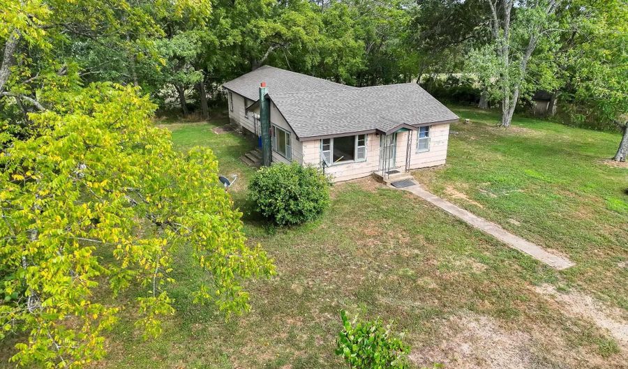 5544 AA Hwy, Alton, MO 65606 - 3 Beds, 2 Bath