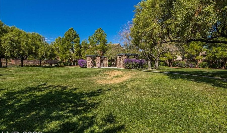 10351 Howling Coyote Ave, Las Vegas, NV 89135 - 3 Beds, 3 Bath