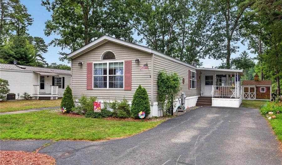5 Liena Rose Way, Coventry, RI 02816 - 2 Beds, 2 Bath