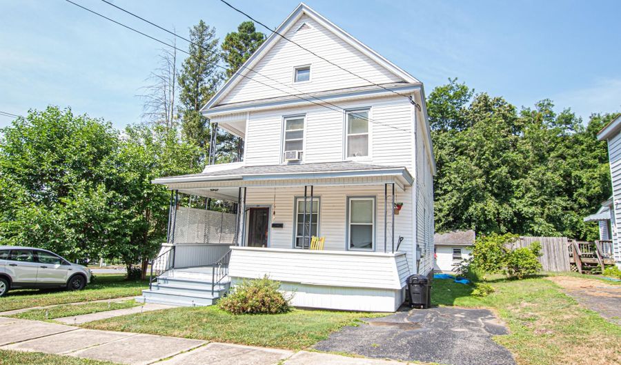 55 Sloane Ave, Amsterdam, NY 12010 - 6 Beds, 2 Bath