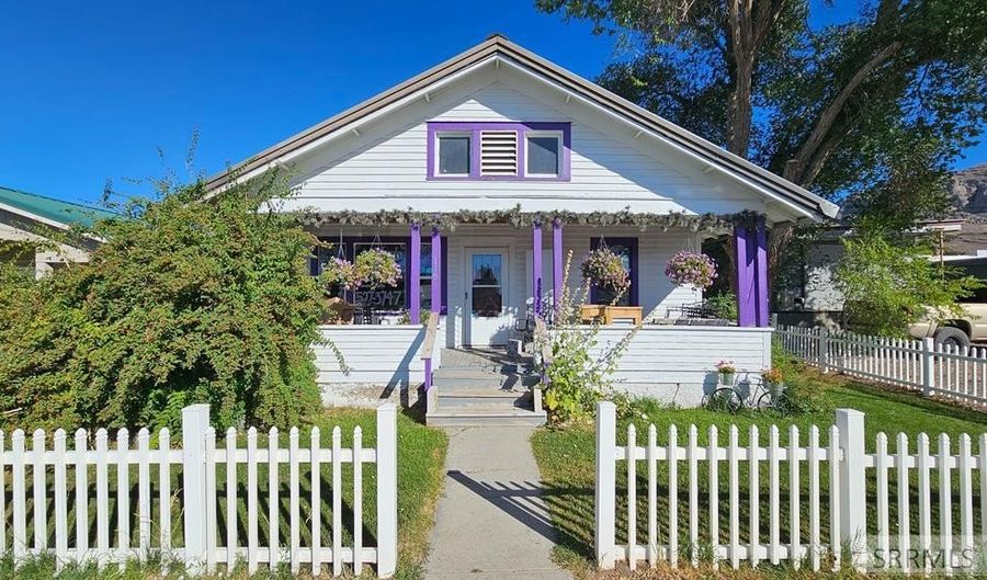 120 Lost River Ave, Arco, ID 83213 - 2 Beds, 1 Bath