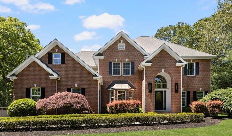 19 Cassandra Ln, North Kingstown, RI 02852 - 5 Beds, 4 Bath