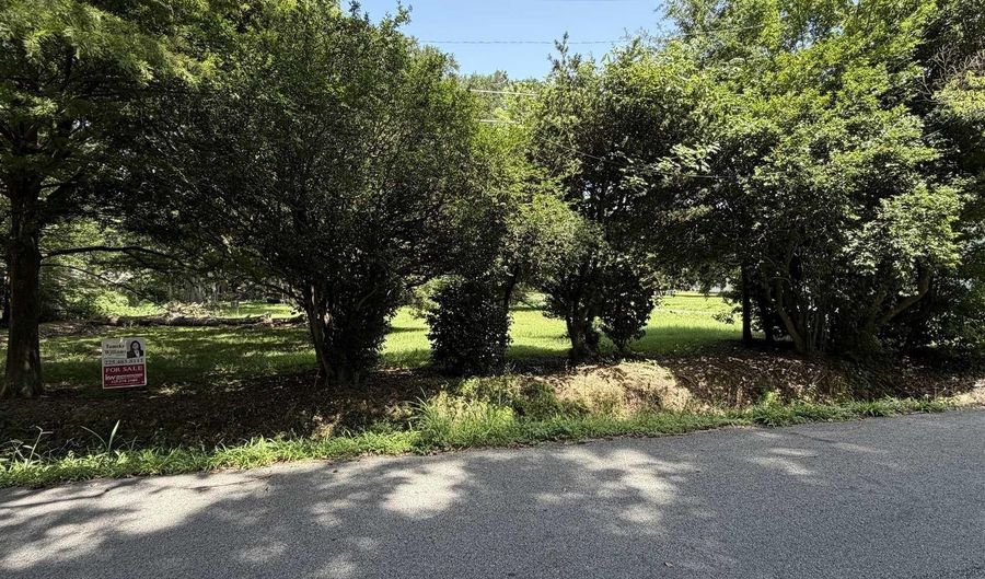 Louisiana Ave lot 7, Baker, LA 70714 - 0 Beds, 0 Bath