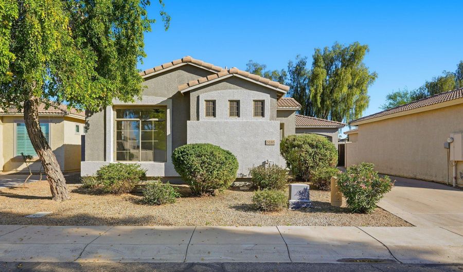 5185 S EILEEN Dr, Chandler, AZ 85248 - 3 Beds, 2 Bath