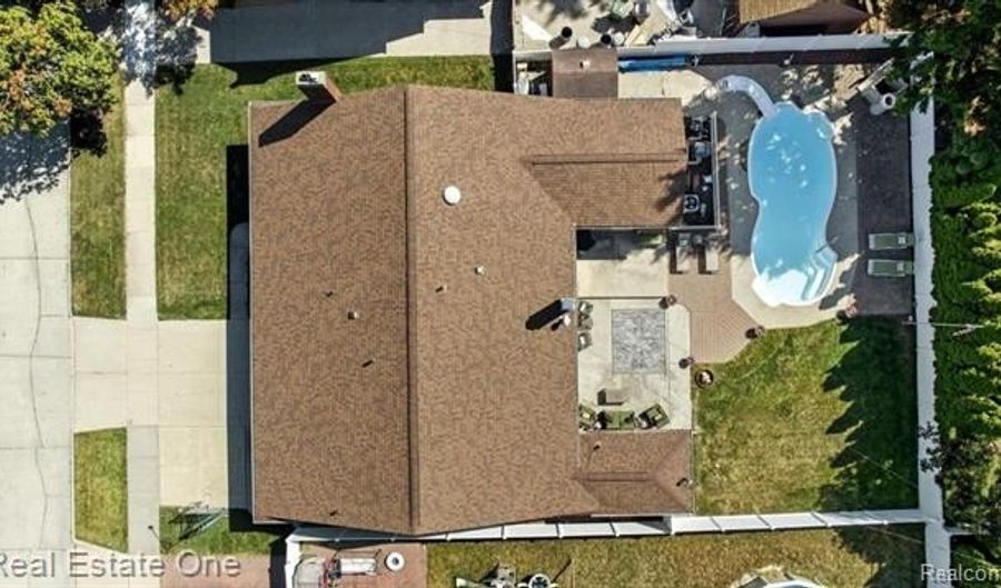 14903 Harrison Ave, Allen Park, MI 48101 - 4 Beds, 4 Bath