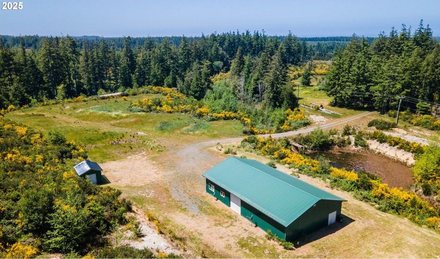 87372 LOIS Ln, Bandon, OR 97411 - 2 Beds, 1 Bath