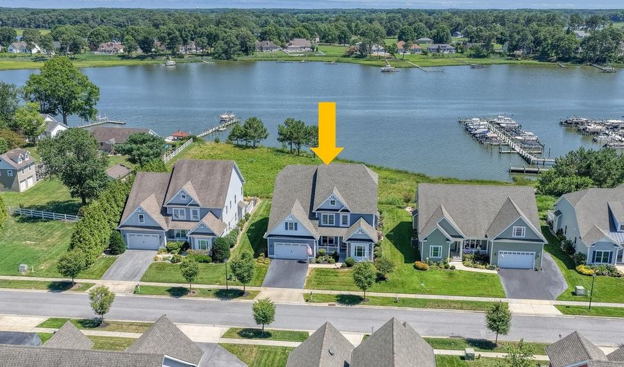 33319 BAYBERRY Ct, Dagsboro, DE 19939 - 7 Beds, 4 Bath
