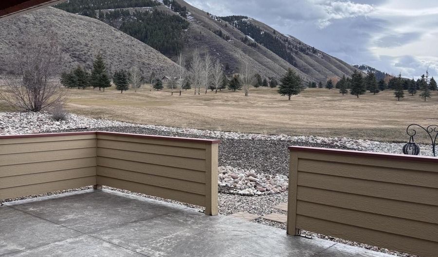 111 E PAPWORTH Ln, Afton, WY 83110 - 3 Beds, 3 Bath