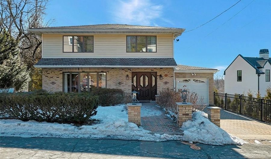 84 Miles, Alpine, NJ 07620 - 3 Beds, 3 Bath