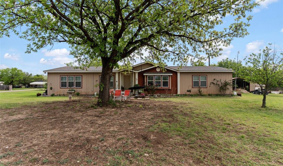 741 Conrad Ave, Albany, TX 76430 - 3 Beds, 2 Bath