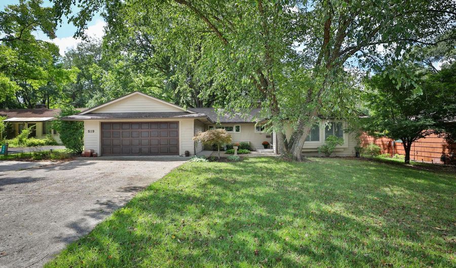 519 E Cooke Rd, Columbus, OH 43214 - 4 Beds, 2 Bath