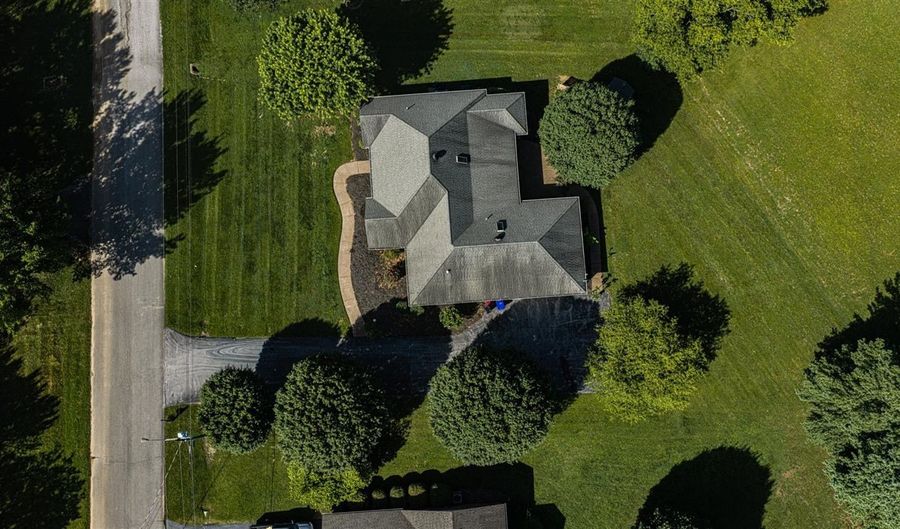 69 Ivy Farm Ct, Alvaton, KY 42122 - 4 Beds, 3 Bath