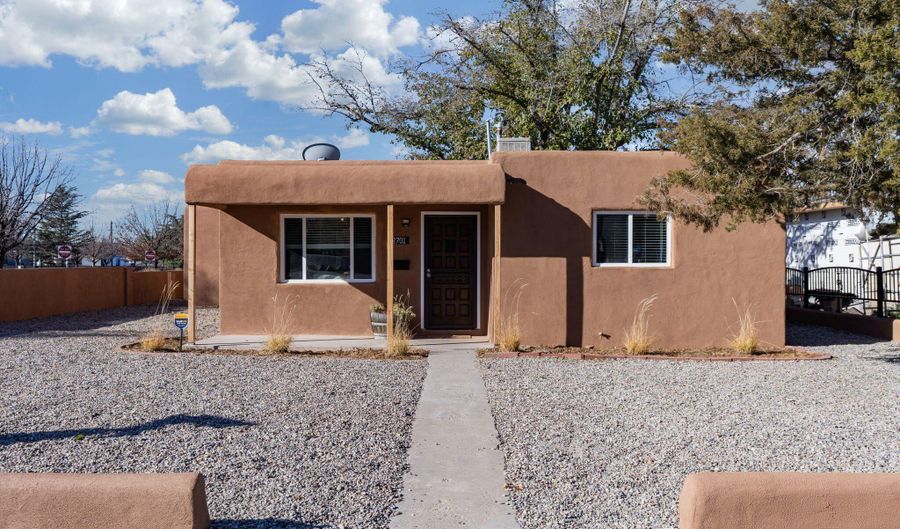 2701 Bel Air Dr NE, Albuquerque, NM 87110 - 3 Beds, 1 Bath