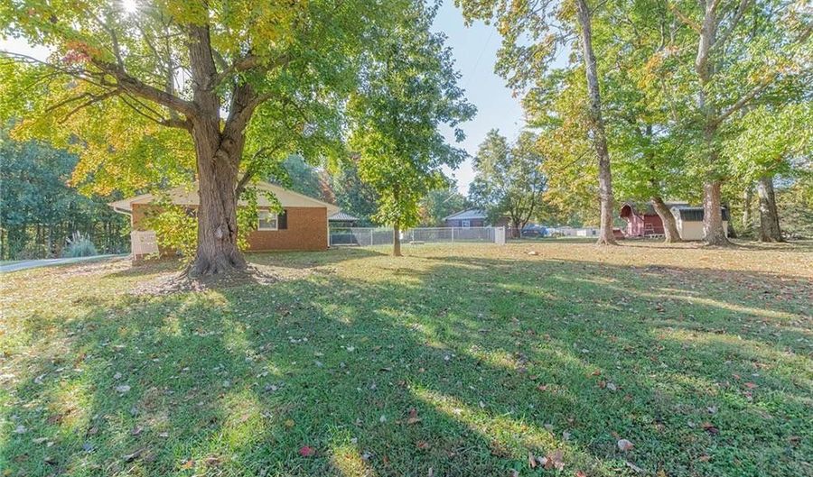 3411 Midway Acres Rd, Asheboro, NC 27205 - 3 Beds, 2 Bath