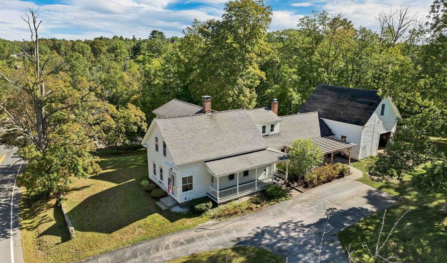 236 Main St, Candia, NH 03034 - 4 Beds, 4 Bath