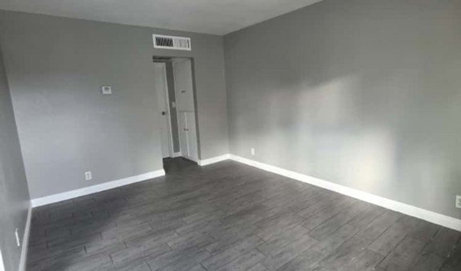 2626 Lynnwood St 6, Las Vegas, NV 89109 - 1 Beds, 1 Bath
