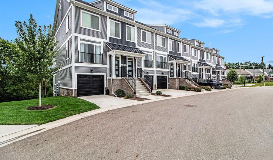 2717 Bristol Ridge Dr, Ann Arbor, MI 48105 - 4 Beds, 5 Bath