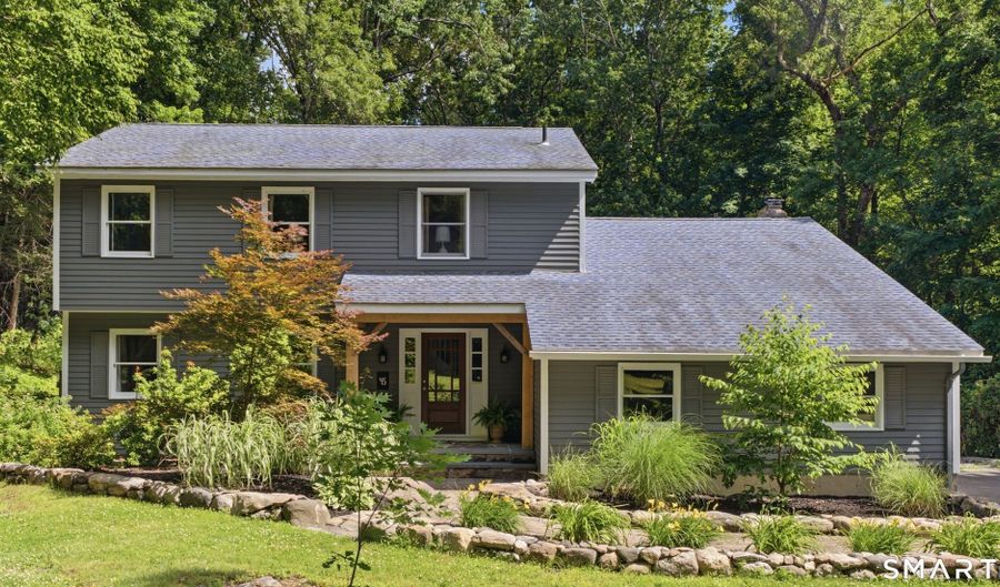 45 Barberry Dr, Burlington, CT 06013 - 4 Beds, 3 Bath