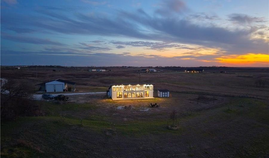 232 Hcr 2302, Abbott, TX 76621 - 2 Beds, 2 Bath