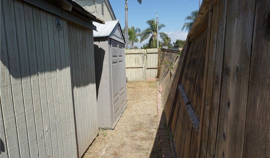 835 El Caminito Rd, Fallbrook, CA 92028 - 3 Beds, 2 Bath