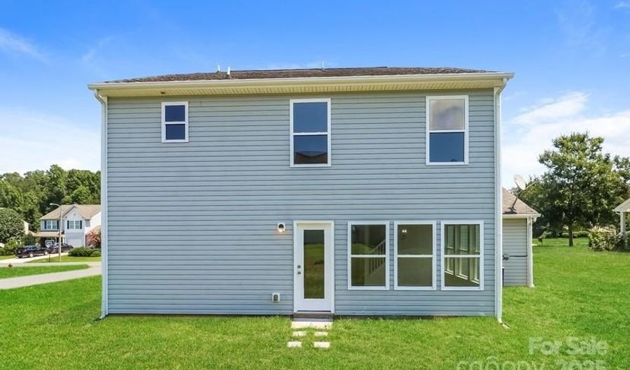 402 Smokehouse Ln, Albemarle, NC 28001 - 3 Beds, 3 Bath
