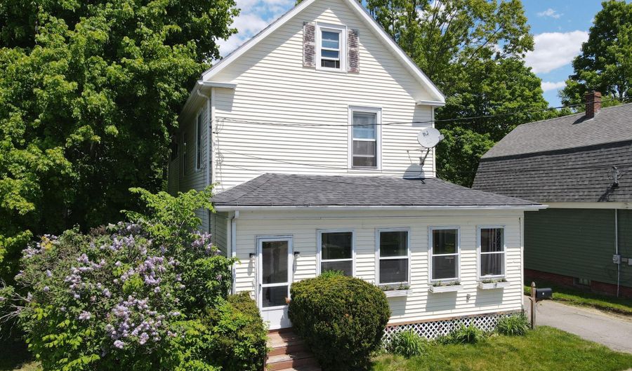 19 Russell St, Bangor, ME 04401 - 3 Beds, 2 Bath