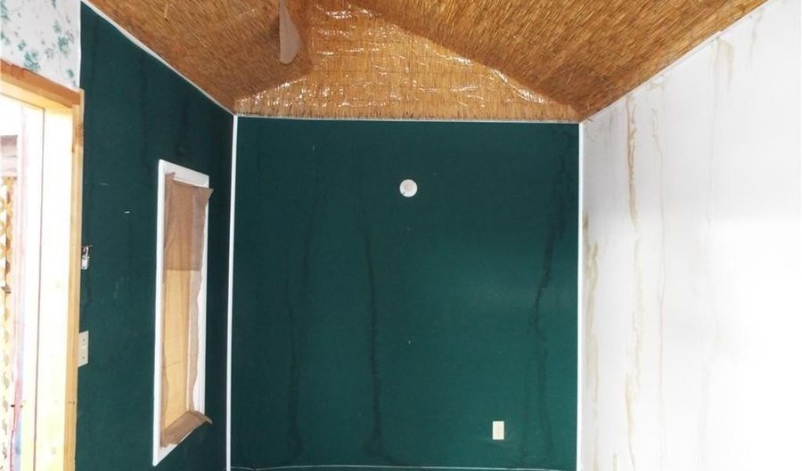 4943 W TENNESSEE Ave, Chloride, AZ 86431 - 2 Beds, 3 Bath