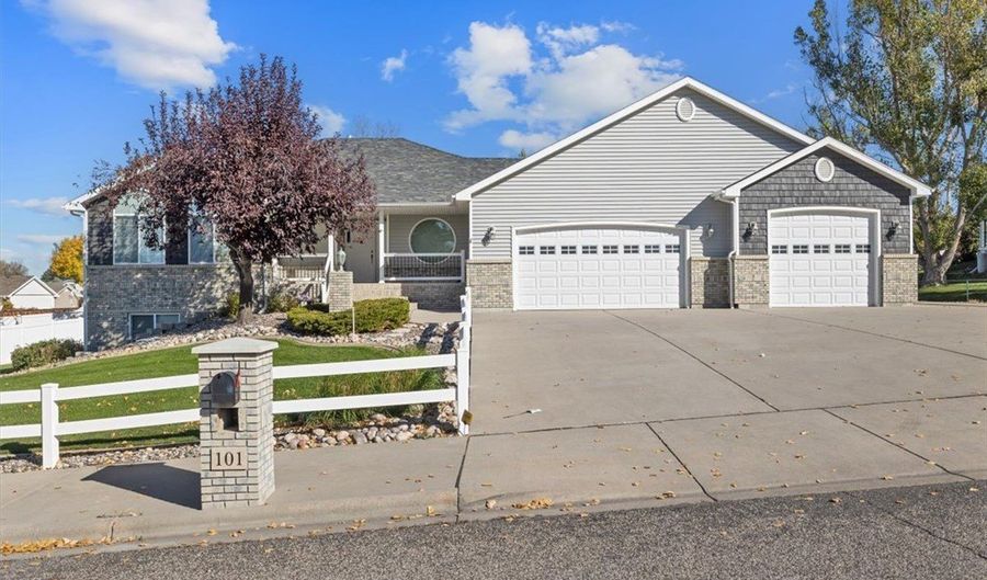 101 Annandale Rd, Billings, MT 59105 - 5 Beds, 4 Bath
