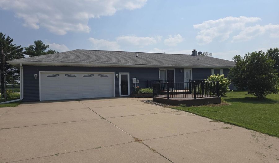 7551 Slabtown Rd, Lancaster, WI 53813 - 3 Beds, 2 Bath