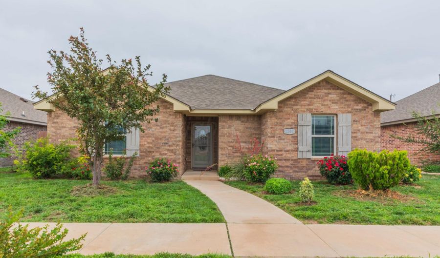2708 SIMKINS Ln, Amarillo, TX 79118 - 3 Beds, 2 Bath