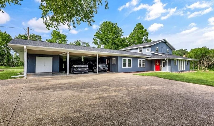 12460 Peach Orchard Rd, Bentonville, AR 72712 - 6 Beds, 4 Bath