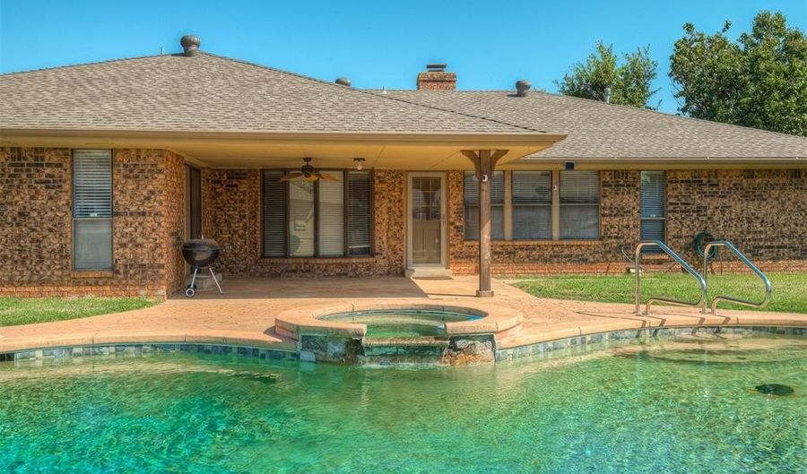 7104 NW 32nd St, Bethany, OK 73008 - 3 Beds, 3 Bath