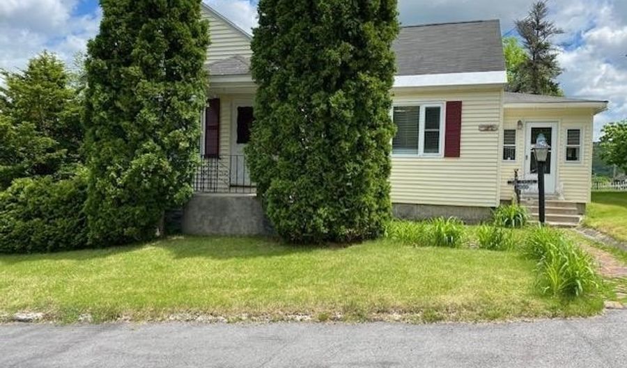 800 Fifth Ave, Berlin, NH 03570 - 4 Beds, 1 Bath