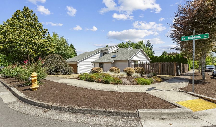 9630 SW ROBBINS Dr, Beaverton, OR 97008 - 3 Beds, 2 Bath