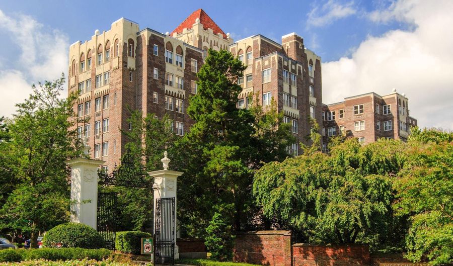 4000 CATHEDRAL Ave NW 842B, Washington, DC 20016 - 1 Beds, 1 Bath