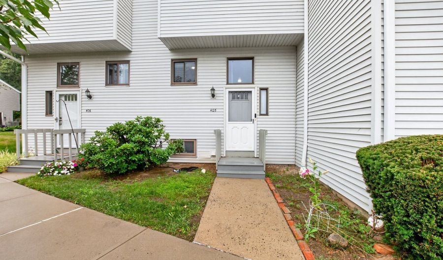 405 Timber Ln 405, Canton, CT 06019 - 2 Beds, 3 Bath
