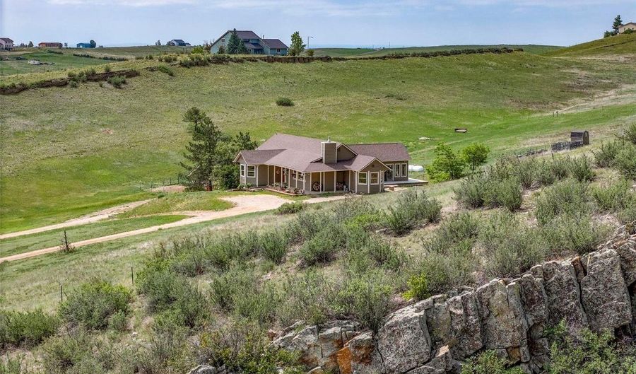 5821 W, Berthoud, CO 80513 - 5 Beds, 3 Bath