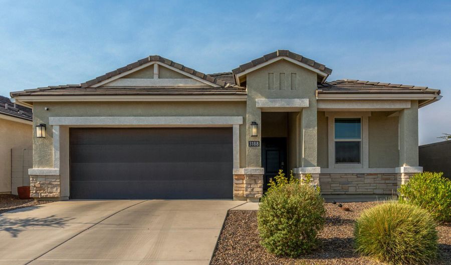 3188 W SHANLEY Ave, Apache Junction, AZ 85120 - 3 Beds, 2 Bath